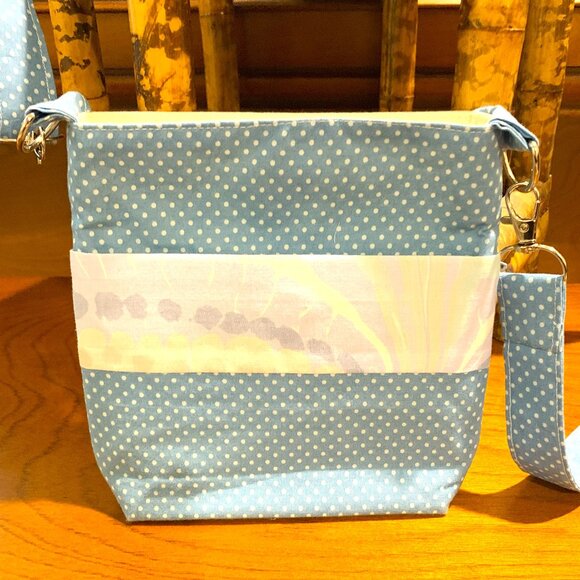 Handmade Mini Crossbody Bag with Shabby Chic Flower & Magnetic Snap Closure - Picture 3 of 6